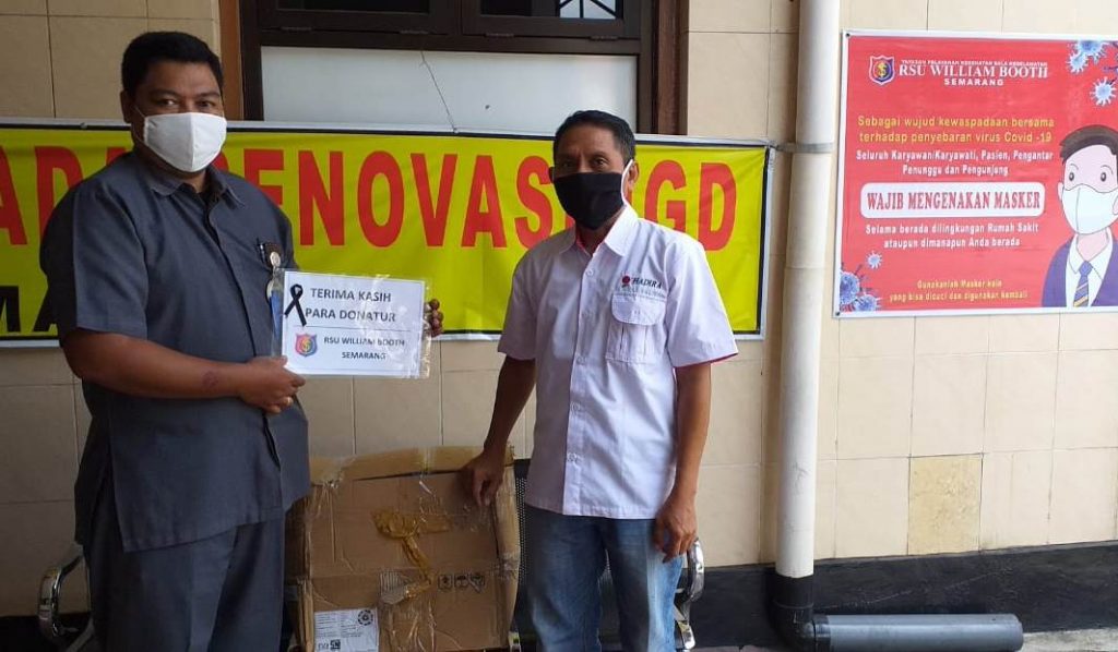 PT Hadira Megantara Beri Bantuan APD ke RSU William Booth Semarang